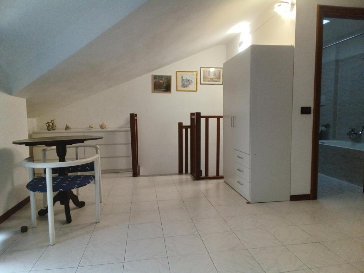 Appartamento - Terrazzo Vivibile Vista Mare, Wi-Fi Gratuito Vallecrosia Eksteriør bilde